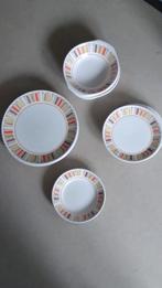 Servies Mardi Gras Noritake, Huis en Inrichting, Keuken | Servies, Gebruikt, Ophalen of Verzenden, Bord(en), Overige stijlen