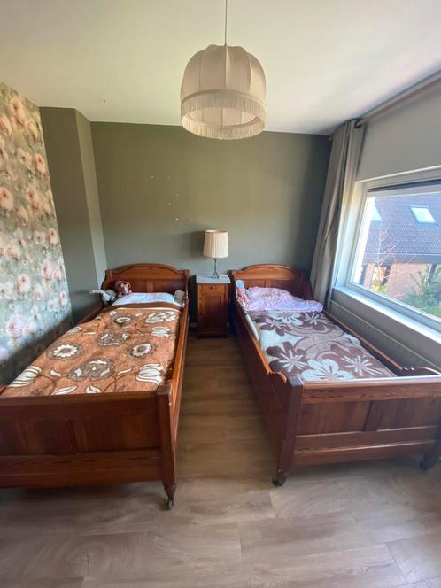 Antieke houten bedden op wieltjes 90x200, Huis en Inrichting, Slaapkamer | Bedden, Zo goed als nieuw, Eenpersoons, 90 cm, 200 cm