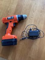 Black & Decker, accu boormachine, 12V., Doe-het-zelf en Verbouw, Gereedschap | Boormachines, Ophalen, Zo goed als nieuw, Boormachine