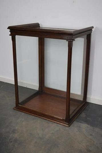 Victoriaanse mahoniehouten museum- / winkelvitrine, eind 19e beschikbaar voor biedingen