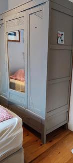 Brocante kledingkast Grijsblauw met Spiegel & Houtsnijwerk, Huis en Inrichting, Kasten | Kledingkasten, Ophalen, Gebruikt, 50 tot 75 cm