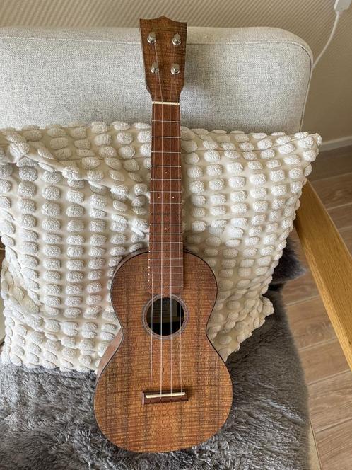 Martin 0XK concert ukulele, Muziek en Instrumenten, Snaarinstrumenten | Overige, Zo goed als nieuw, Ukelele, Ophalen