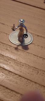 Antiek, 925 zilveren miniatuurtje. Vrouw met hoed., Ophalen of Verzenden, Zilver