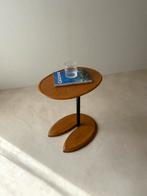 Vintage bijzettafel Ekornes Elipse, organic shape sidetable, Gebruikt, Ophalen of Verzenden, 75 cm of meer, Hout
