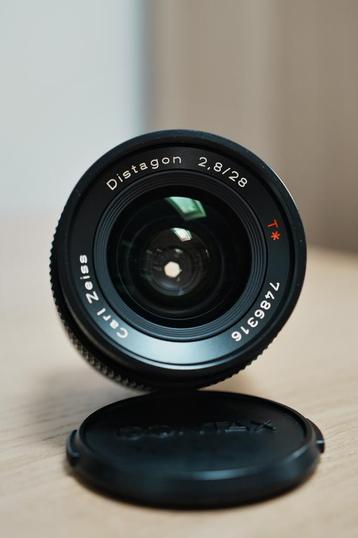 Carl Zeiss Distagon 28mm f/2.8 – C/Y mount – Topstaat beschikbaar voor biedingen