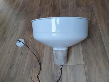 Mooie hanglamp NU OP TE HALEN. Past bij elk interieur beschikbaar voor biedingen