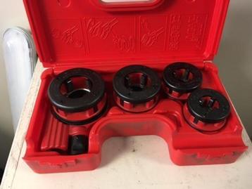 276. Rothenberg draadsnijset 1/2 3/4 1 en 11/4 met ratel beschikbaar voor biedingen