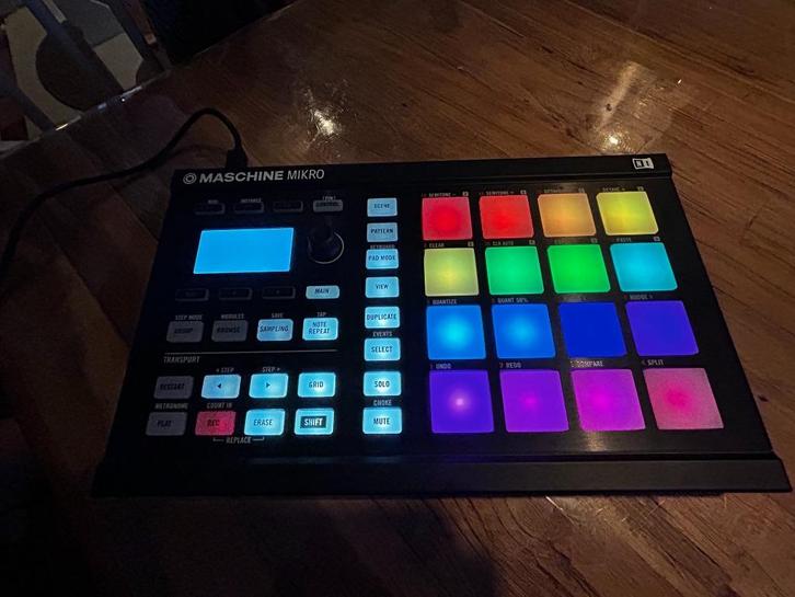 Native Instruments Maschine Mikro MK2, Muziek en Instrumenten, Midi-apparatuur, Nieuw, Ophalen of Verzenden