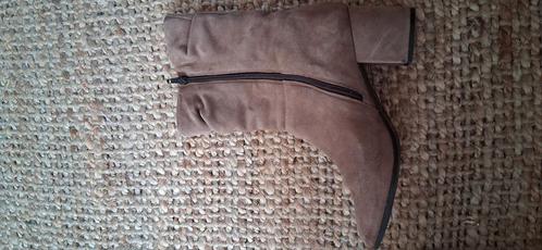 Bruine enkellaarzen maat 38, Kleding | Dames, Schoenen, Zo goed als nieuw, Bruin, Ophalen of Verzenden