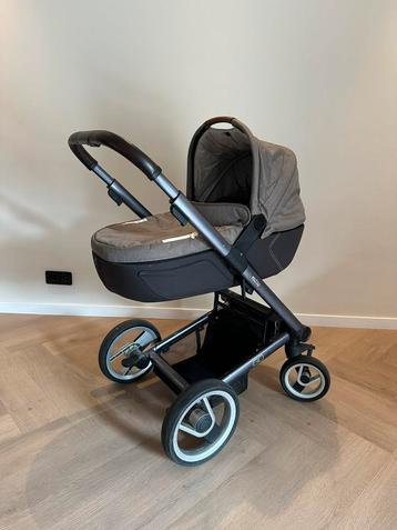 Kinderwagen Mutsy iGo beschikbaar voor biedingen