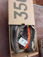 Yeezy v2 carbon beluga, Kleding | Heren, Schoenen, Ophalen of Verzenden, Gedragen, Overige kleuren