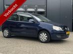 Volkswagen Polo 1.4-16V | airco | trekhaak | nwe distributie, Voorwielaandrijving, Gebruikt, Blauw, Origineel Nederlands