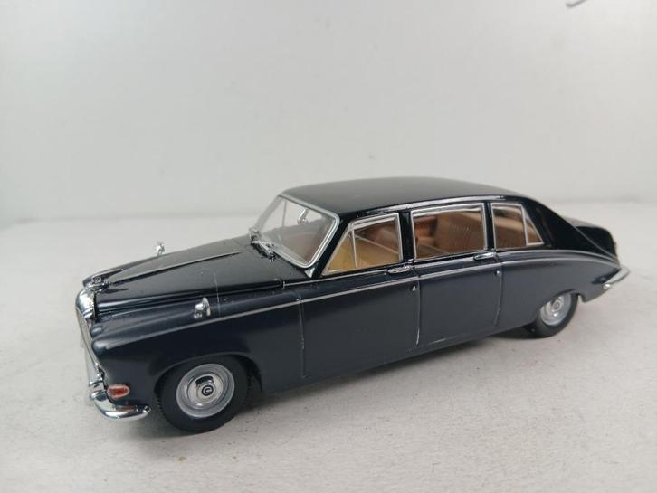 oxford 1/43  daimler ds420, Hobby en Vrije tijd, Modelauto's | 1:43, Zo goed als nieuw, Auto, Overige merken, Ophalen of Verzenden