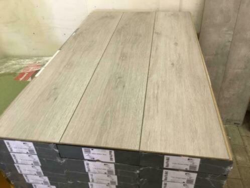 Laminaat Wood Pro , 8mm La Villa , 00114 Belvilla, Doe-het-zelf en Verbouw, Deuren en Horren, Ophalen of Verzenden