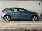 Volvo V40 1.6 T3 Momentum Zeer netjes, Auto's, Volvo, Voorwielaandrijving, Gebruikt, 4 cilinders, 150 pk