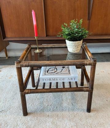 Vintage retro bamboe rotan tafeltje  beschikbaar voor biedingen