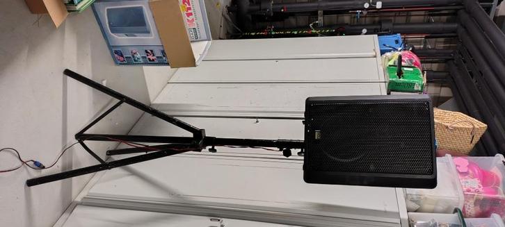 Speaker op standaard, Audio, Tv en Foto, Luidsprekers, Gebruikt, Overige typen, 120 watt of meer, Overige merken, Ophalen