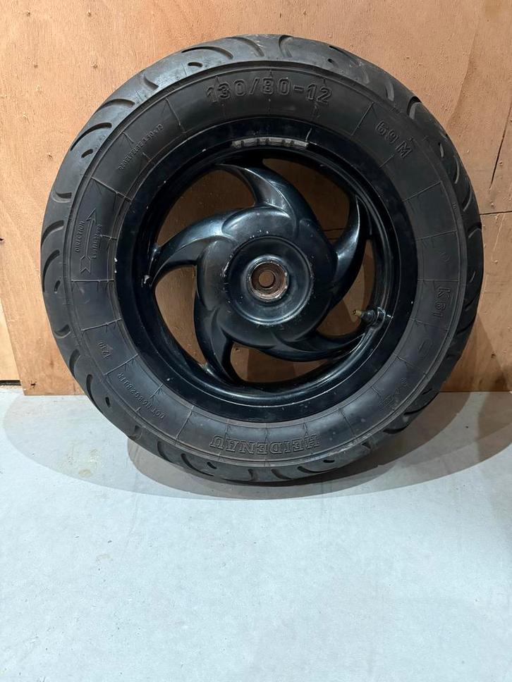 Piaggio Velg 12 inch - 140mm Trommel - Band 130/80-12, Fietsen en Brommers, Brommeronderdelen | Scooters, Gebruikt, Piaggio, Overige typen