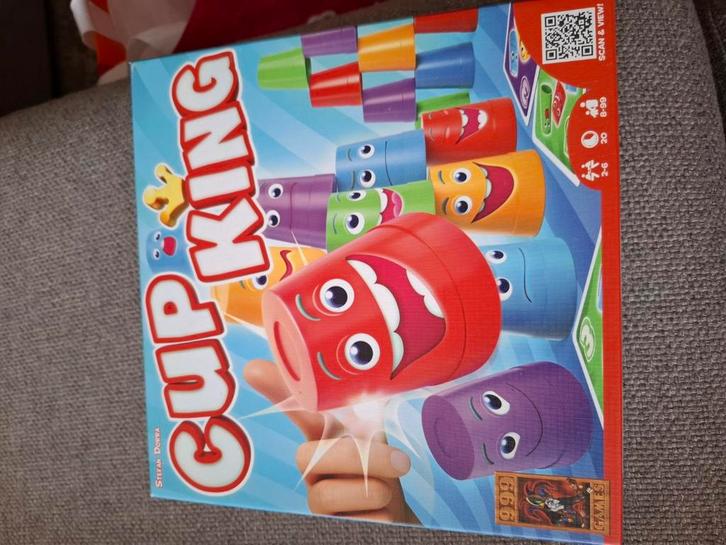 Cup king, Hobby en Vrije tijd, Gezelschapsspellen | Overige, Zo goed als nieuw, Ophalen of Verzenden