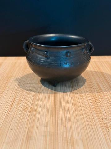 Deens bakje vaasje beschikbaar voor biedingen