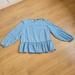 Bloesje, jeanslook met witte bloemetjes, 
Maat 42??, kleur l, Kleding | Dames, Tops, Ophalen of Verzenden, Zo goed als nieuw, Maat 42/44 (L)