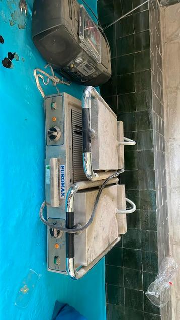 Tosti ijzer beschikbaar voor biedingen