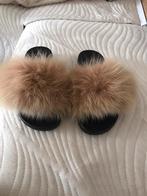 Leuke badslippers echt bont, Ophalen of Verzenden, Nieuw, Beige