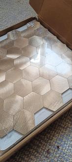 Nieuwe zelfklevende tegels honingraat goud., Doe-het-zelf en Verbouw, Tegels, Overige materialen, Wandtegels, Nieuw, Ophalen of Verzenden