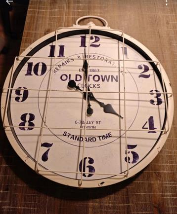 Vintage clock 50cm beschikbaar voor biedingen