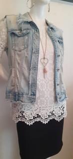 Spijkerjackje Bodywarmer van Mozzaar Maat 42 / L Nieuw !, Kleding | Dames, Bodywarmers, Blauw, Maat 42/44 (L), Nieuw, Ophalen of Verzenden