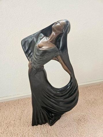 @ TOPDEAL C: Beeld "Elegant Woman" @ beschikbaar voor biedingen