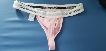 Pink thong from Ck beschikbaar voor biedingen