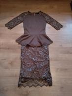 Bruine jurk met kant, Kleding | Dames, Jurken, Bruin, Ophalen of Verzenden, Zo goed als nieuw, Knielengte