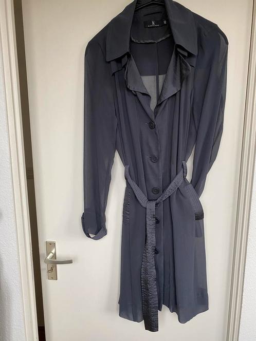 Te Koop: Voile trenchcoat Designer MART VISSER m. 40, Kleding | Dames, Jurken, Zo goed als nieuw, Maat 38/40 (M), Ophalen of Verzenden