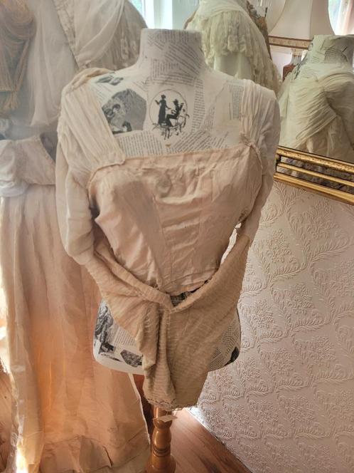 Antieke Victoriaanse bloes bodice foto 1 t/m 4, Antiek en Kunst, Curiosa en Brocante, Ophalen of Verzenden