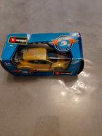 Burago Speelgoed Auto - Renault, Hobby en Vrije tijd, Modelauto's | 1:18, Ophalen, Zo goed als nieuw, Auto, Bburago