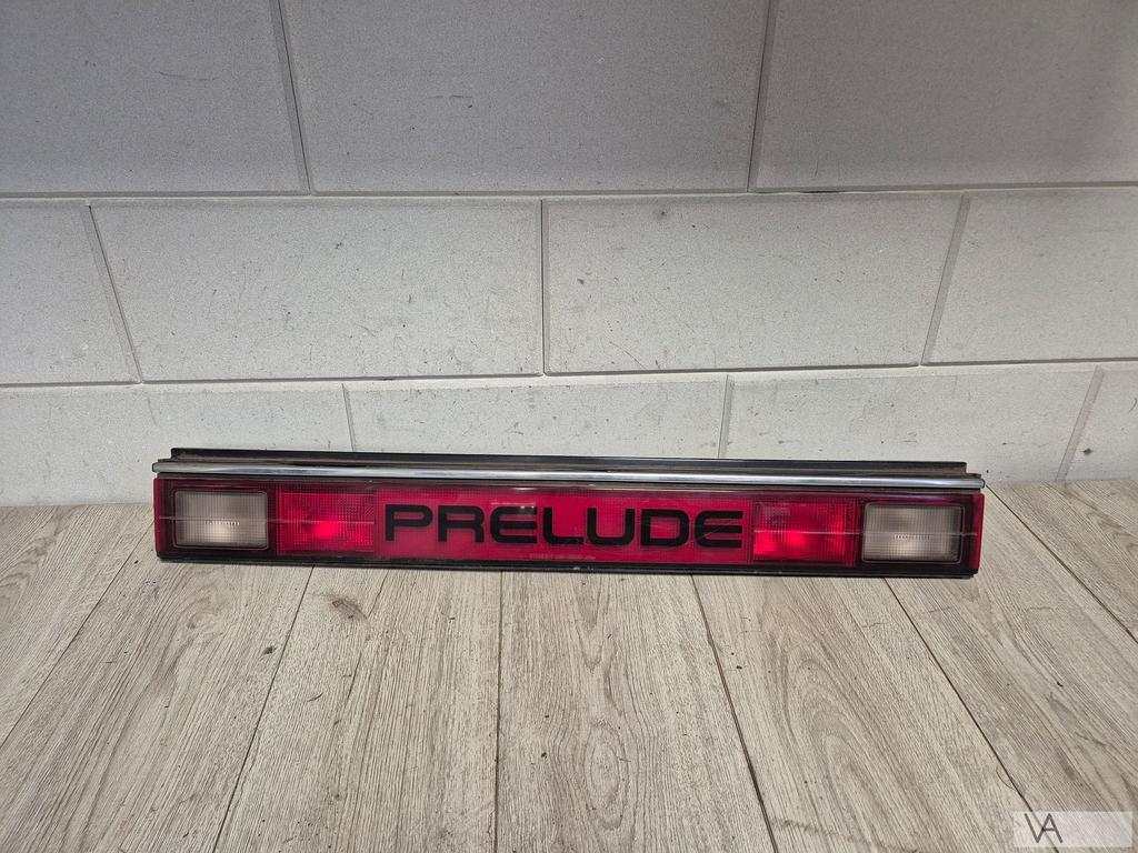 Honda Prelude achterlicht balk middelste deel Bassie&adriaan, Honda, Gebruikt, -, -