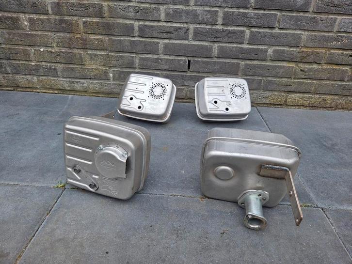 Uitlaat demper NIEUW Briggs Stratton voor zitmaaier etc, Tuin en Terras, Grasmaaiers, Nieuw, Benzine-grasmaaier, 50 cm of meer