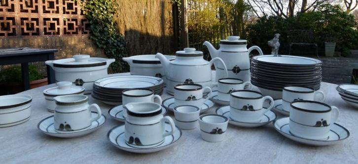 Rörstrand Nordica servies ' 70 Zweden CARL HARRY STALHANE, Huis en Inrichting, Keuken | Servies, Nieuw, Bord(en), Wedgwood, Aardewerk