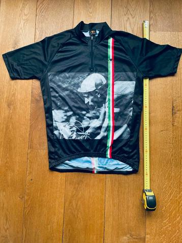 Ultima fietsshirt in maat L beschikbaar voor biedingen