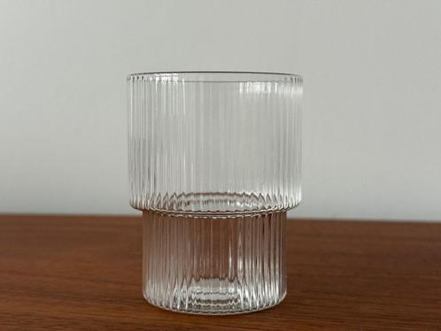 Ferm Living Ripple Glas Helder Laag, Huis en Inrichting, Keuken | Servies, Zo goed als nieuw, Glas of Glazen, Overige stijlen