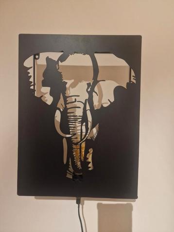 Supergave wandlamp met olifant afbeelding  beschikbaar voor biedingen