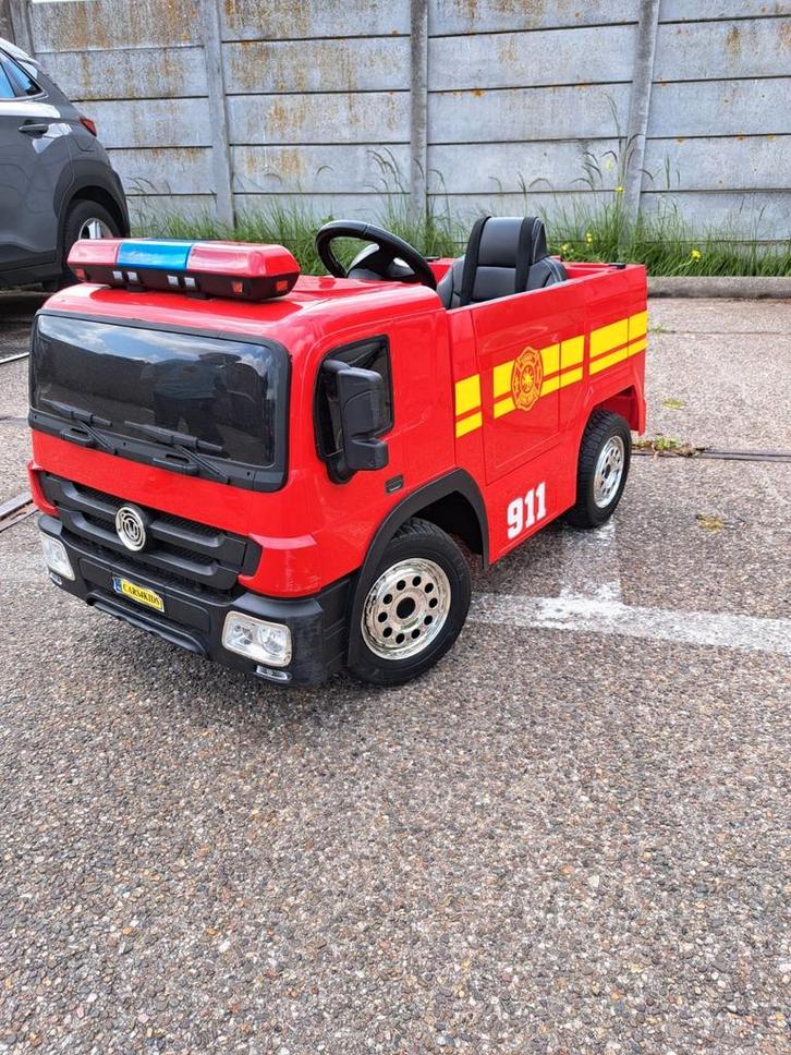 Elektrische kinderauto te koop, Kinderen en Baby's, Speelgoed | Buiten | Accuvoertuigen, Zo goed als nieuw, Ophalen