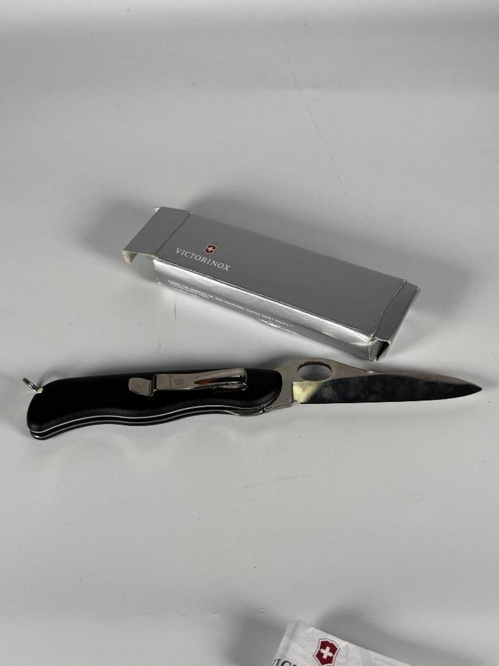Victorinox one‑handed Swiss Army Knife, Caravans en Kamperen, Kampeergereedschap, Ophalen of Verzenden