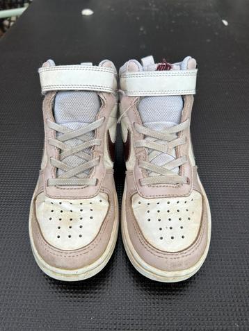 Nike Sneakers; Maat 31 beschikbaar voor biedingen