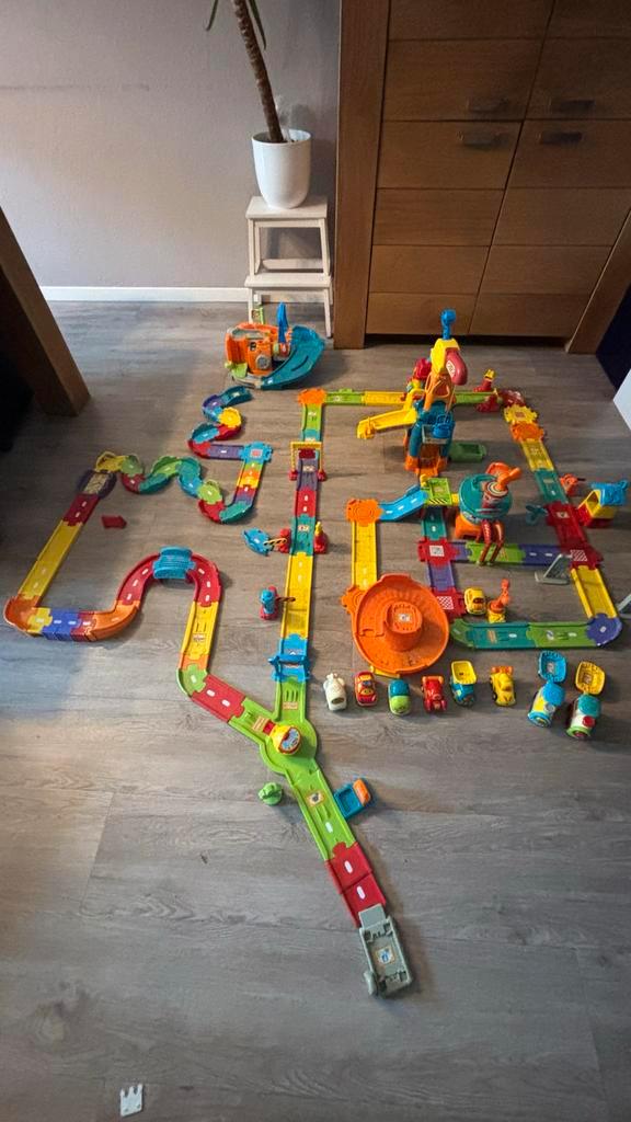 VTech Toet Toet Auto's Racebaan, Kinderen en Baby's, Speelgoed | Overig, Gebruikt, Jongen of Meisje, Ophalen of Verzenden