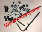 Bevestigingsset Windscherm Los Malaguti Centro 4T Origineel, Motoren, Ophalen of Verzenden, 50cc-Scooterparts, Info@50cc-scooterparts.nl