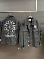 Zwarte spijkerjas met print Unisex, Ophalen of Verzenden, Nieuw, Maat 48/50 (M), Zwart