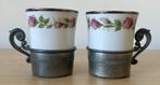Twee oude porseleinen kopjes in tinnen houder, Bareuther, Antiek en Kunst, Ophalen of Verzenden