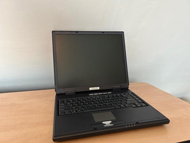 Asus L3800 | Pentium 4 2GHz | 256MB | 40GB HDD | RADEON 7500, Computers en Software, Vintage Computers, Ophalen